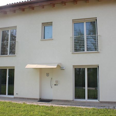 Elis' Rooms Sernaglia della Battaglia Luaran gambar