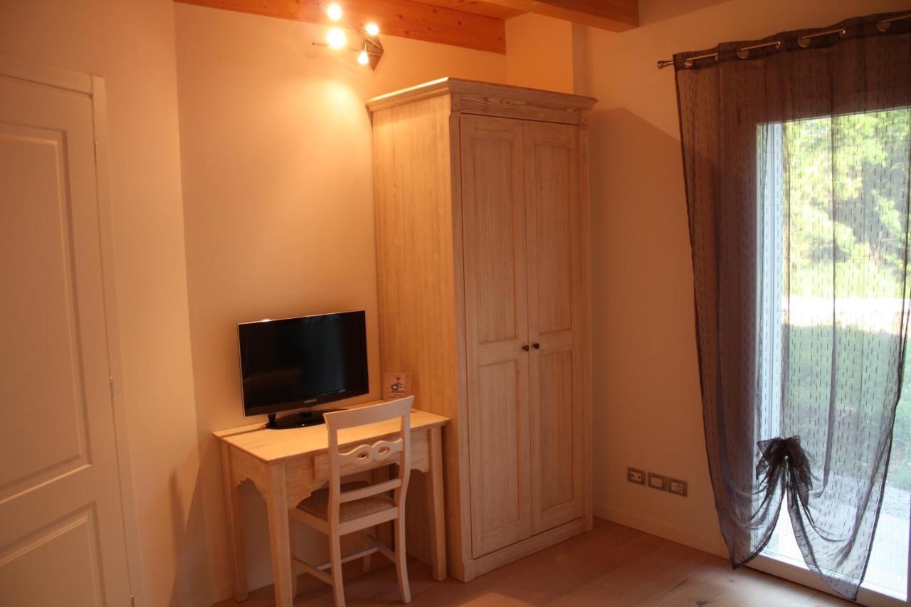 Elis' Rooms Sernaglia della Battaglia Luaran gambar