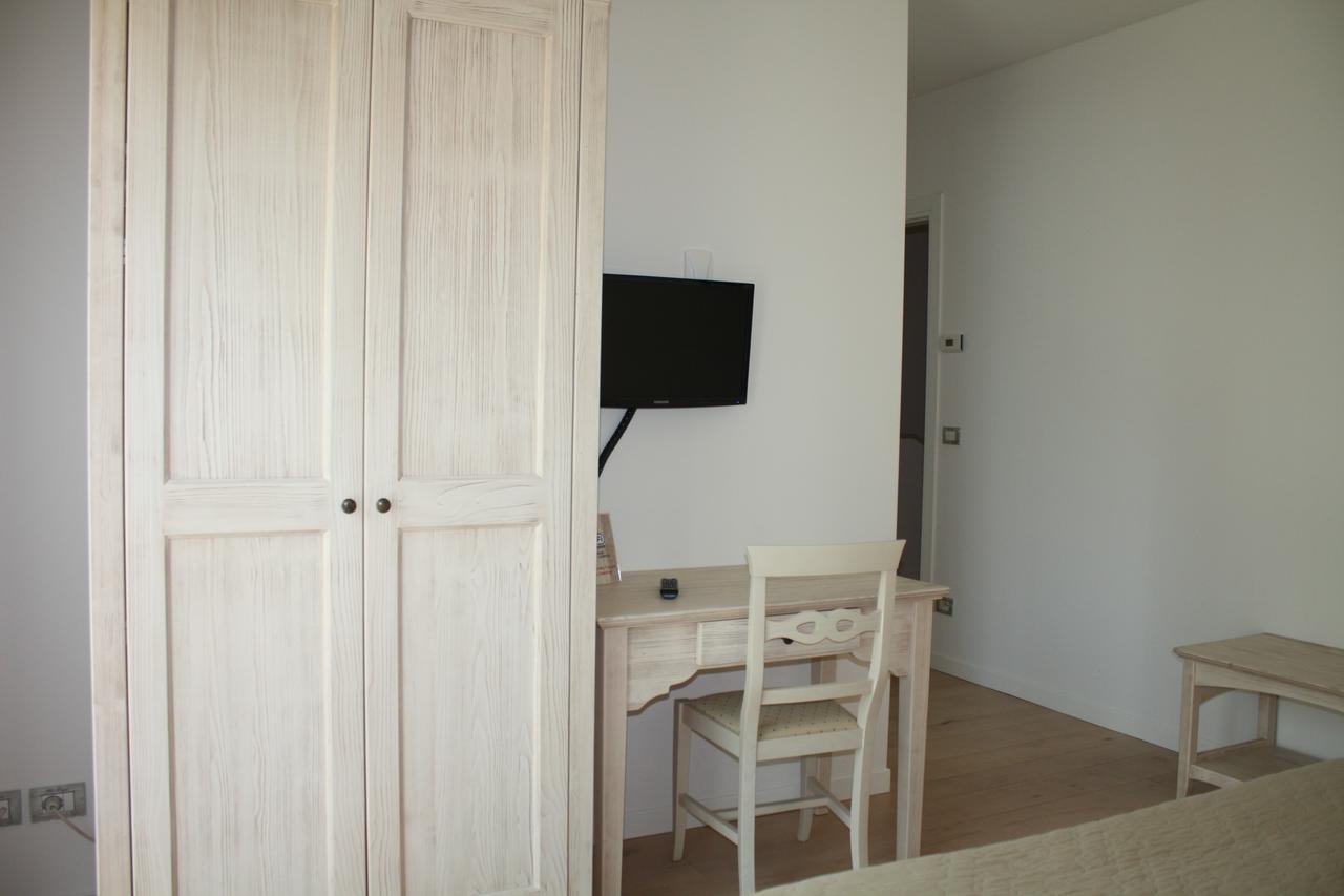 Elis' Rooms Sernaglia della Battaglia Luaran gambar