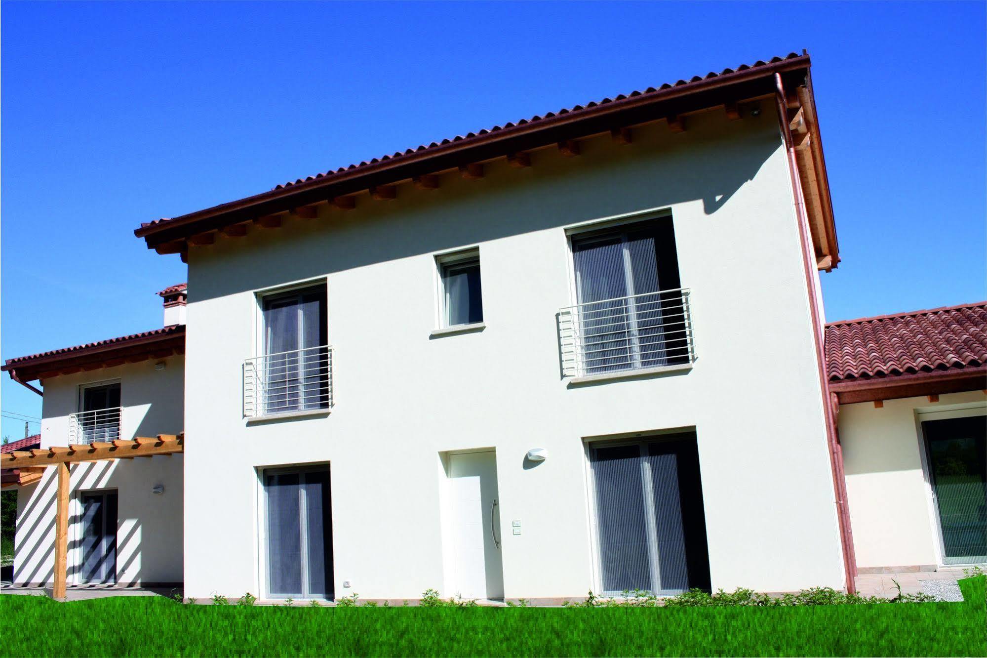 Elis' Rooms Sernaglia della Battaglia Luaran gambar