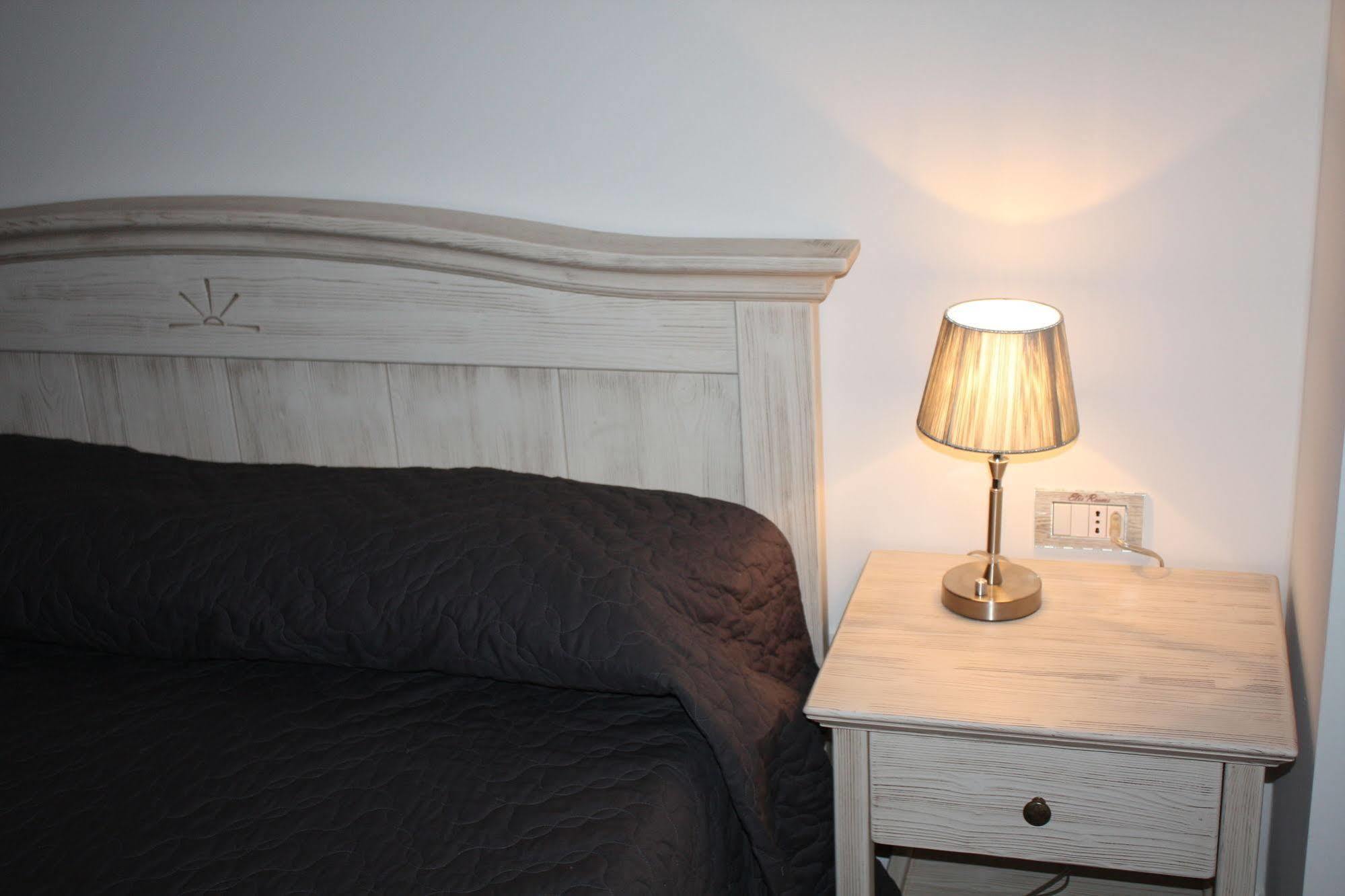 Elis' Rooms Sernaglia della Battaglia Luaran gambar